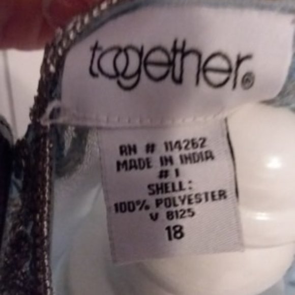 Fancy sheer Ladies top - Picture 4 of 4